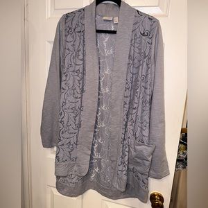 logo by lori goldstein woman’s large open front top blue Lace Trim Pockets